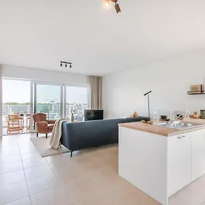 apartment-with-stunning-view-of-the-port-of-zeebrugge.bruges-hotels.info/